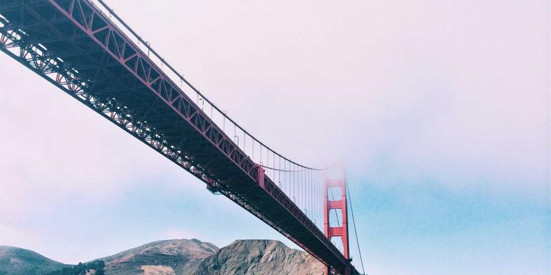 复古眼镜风潮下，如何科学选择镜片材质？配镜验光全解析